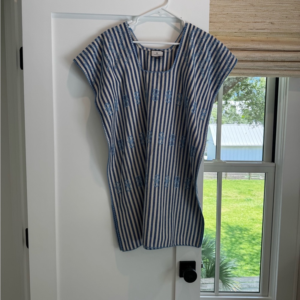 NWOT Tuckernut Caftan Coverup